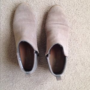 Tom's Neutral Booties